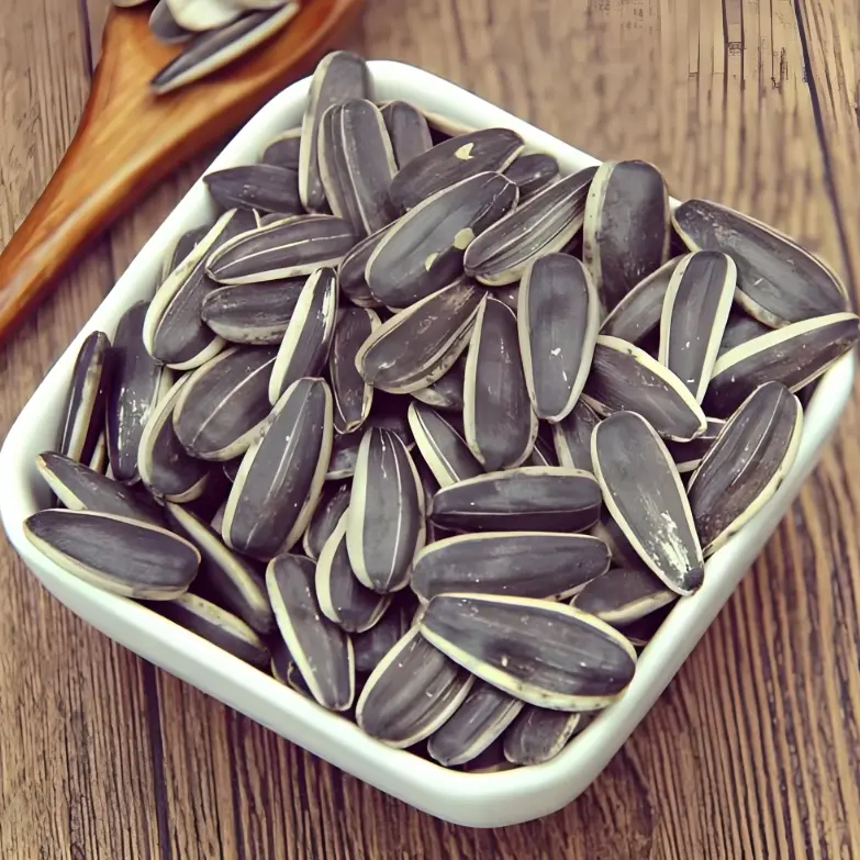 Sunflower Seeds in Shell (4).jpg